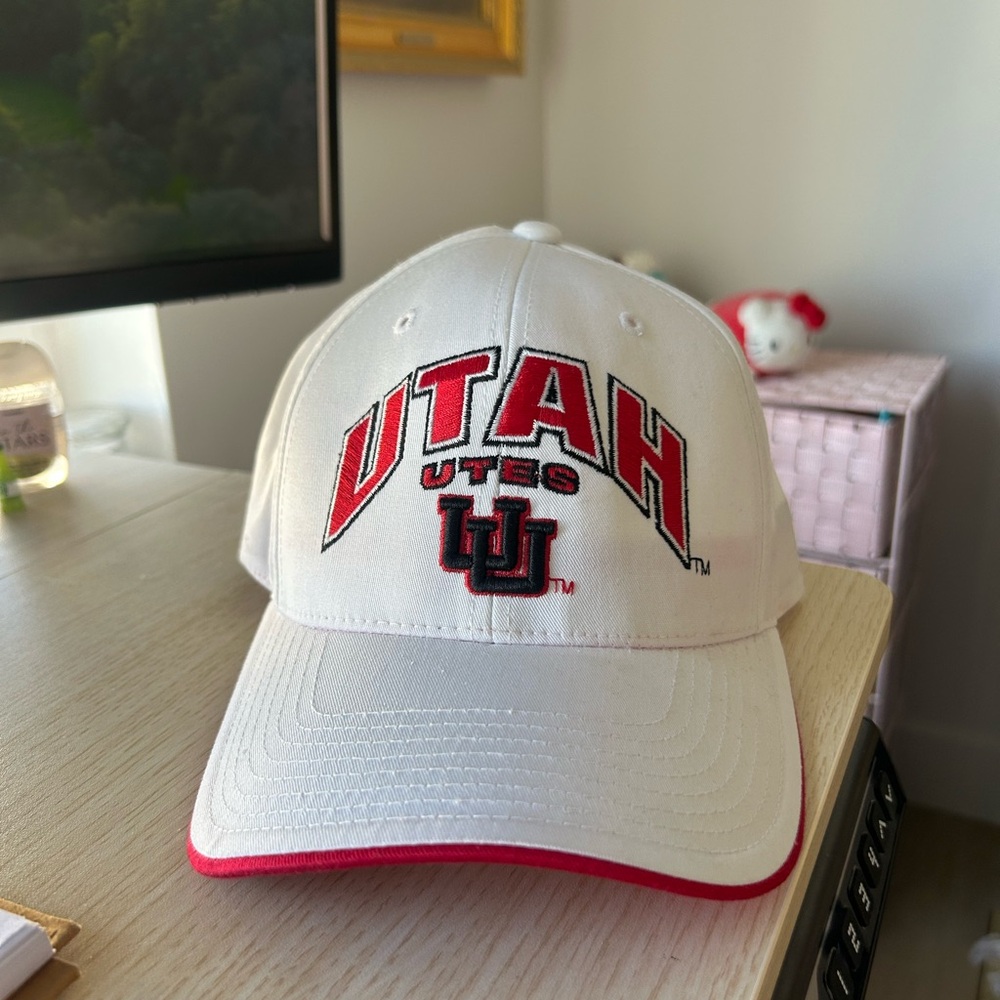 Colosseum White and Red Utah Utes Hat